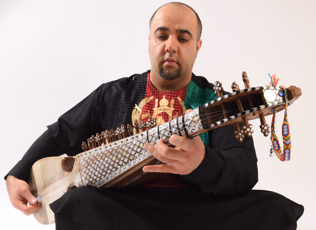 M. Human Attaie – Portrait des Gründers der Attaie Music Foundation